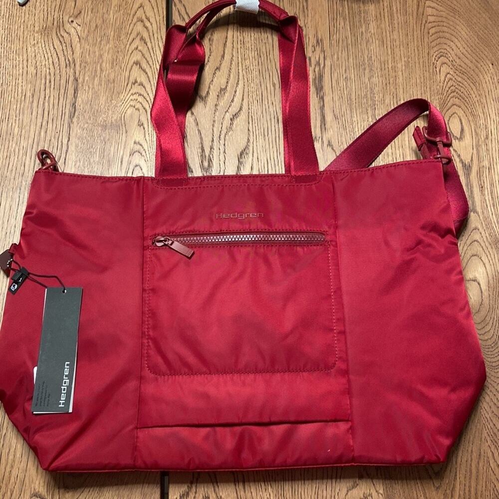 NWT MSRP$ 199 Hedgren Inter-city Swing Large Tote Bag Cabernet Waterproof